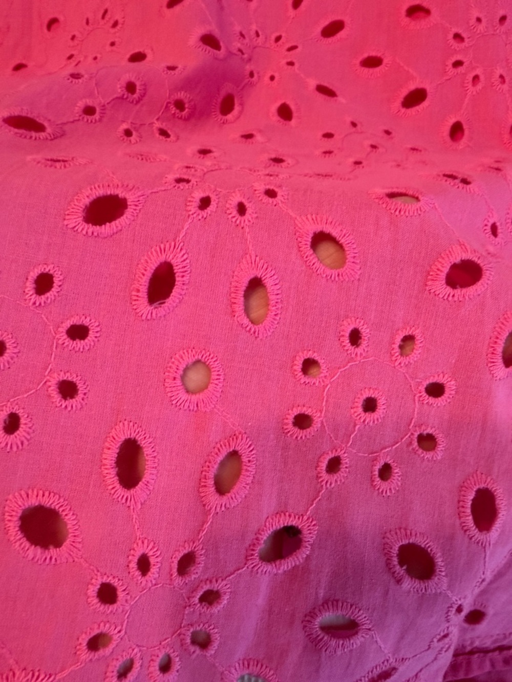 Pretty Garden Bright Pink Eyelet Puff-Sleeve Women’s Top Size Small NWT - Picture 12 of 13